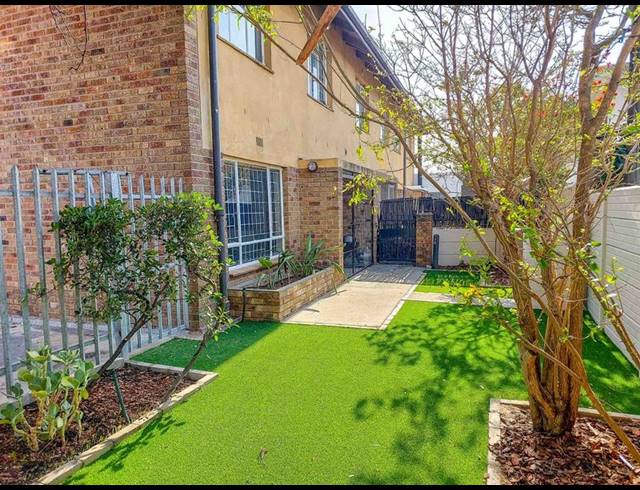 3 BEDROOM APARTMENT FOR SALE IN GLENHAVEN